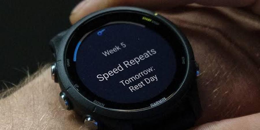 Garmin تطلق تحديثًا جديدًا لساعاتها الذكية مع تحسينات لـ Garmin Coach واستعداد التدريب - الخليج الان