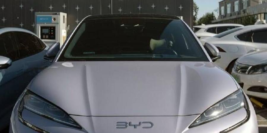 "BYD" تقترب من صدارة سوق السيارات الكهربائية عالمياً - الخليج الان