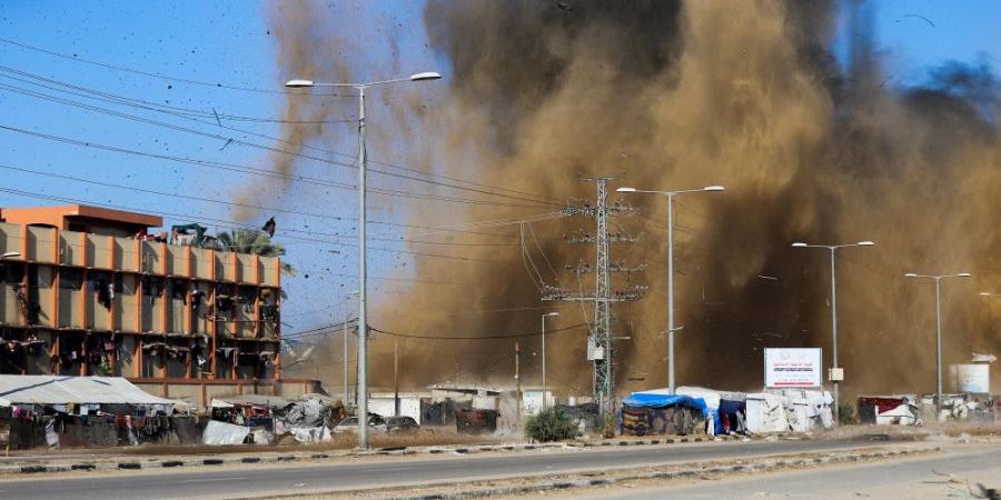 الاحتلال الإسرائيلي يواصل تدمير مستشفيات غزة ويحرم 40 ألف فلسطيني من الرّعاية الصّحية - الخليج الان