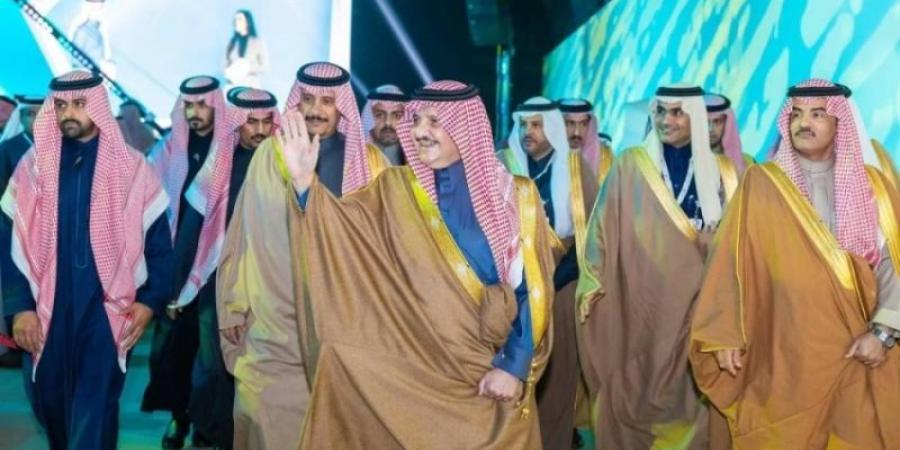 أمير الشرقية يفتتح منتدى حفر الباطن للاستثمار 2025 ويشهد توقيع اتفاقيات بقيمة 17 مليار ريال - الخليج الان