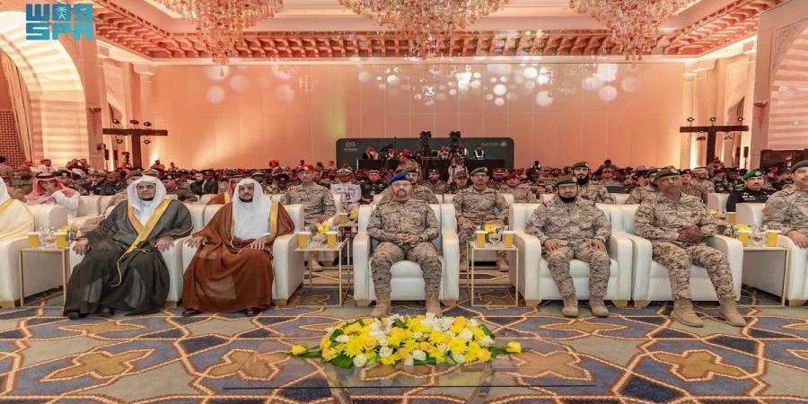 01:31 برعاية وزير الدفاع.. رئيس هيئة الأركان يفتتح المسابقة الدولية لحفظ القرآن للعسكريين - الخليج الان