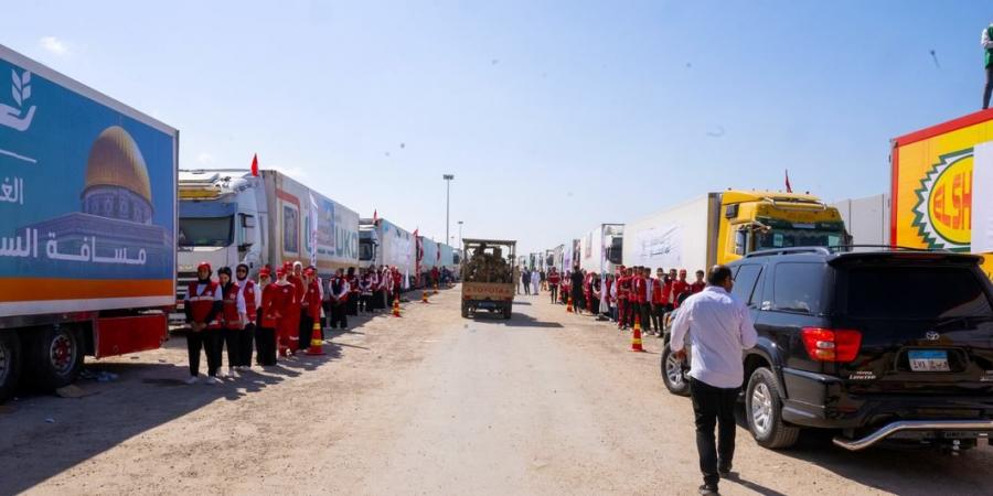 معلومات الوزراء يرصد جهود مصر في دعم غزة بآلاف الأطنان من المساعدات الإغاثية - الخليج الان