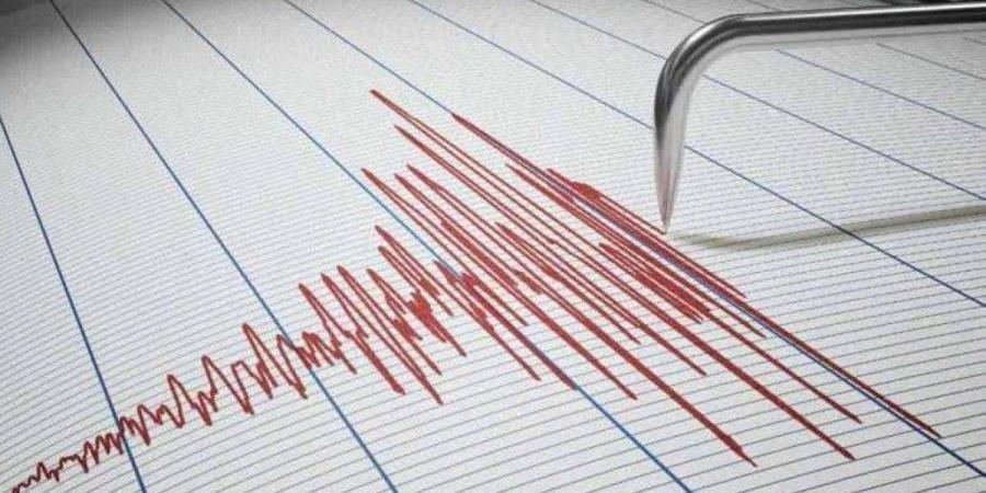 زلزال بقوة 6.2 درجات قبالة ساحل جزر الملوك الشمالية بإندونيسيا - الخليج الان