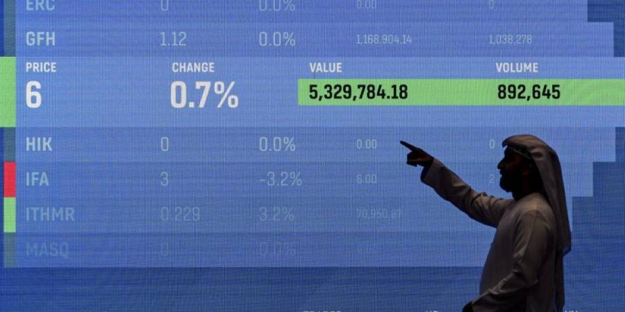 سوق دبي يستقر فوق 5200 نقطة بمكاسب 3.8 مليارات درهم - الخليج الان