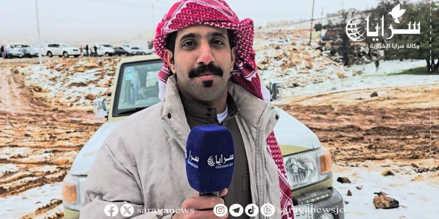 بالفيديو .. الأشقاء السعوديون يشاركون أهالي عجلون فرحة تساقط الثلوج - الخليج الان