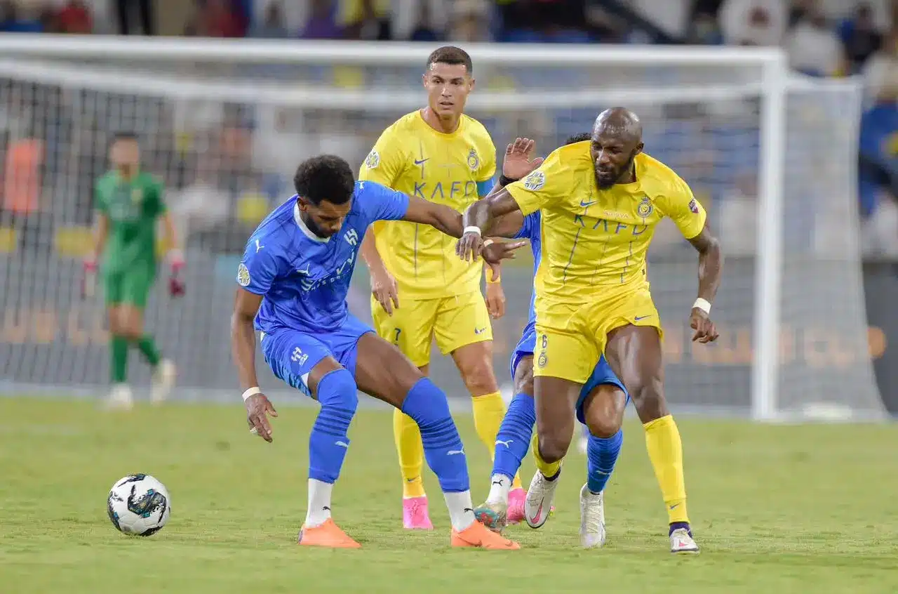 نادي النصر يفوز على الوحدة 2-0.. انتصار ملطخ بعقوبات تأديبية محتملة