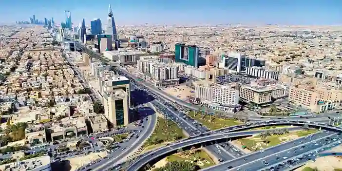 وزارة الموارد البشرية تنفي منع المقيمين من السكن في أحياء الرياض وجدة