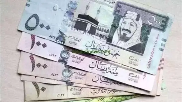 الريال السعودي يسجل سعرًا جديدًا أمام الجنيه المصري مع بداية رمضان 1446