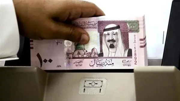 الريال السعودي يسجل سعرًا جديدًا أمام الجنيه المصري مع بداية رمضان 1446