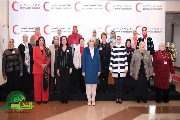 السيدة انتصار السيسي والهلال الأحمر .. التزام إنساني يتجدد(1)