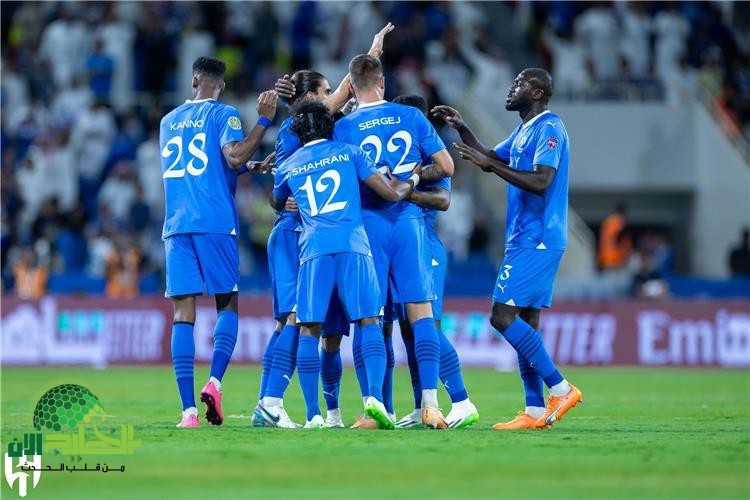 الهلال السعودي يجدد ثقة القيادة في المدافع المخضرم علي البليهي حتى 2027