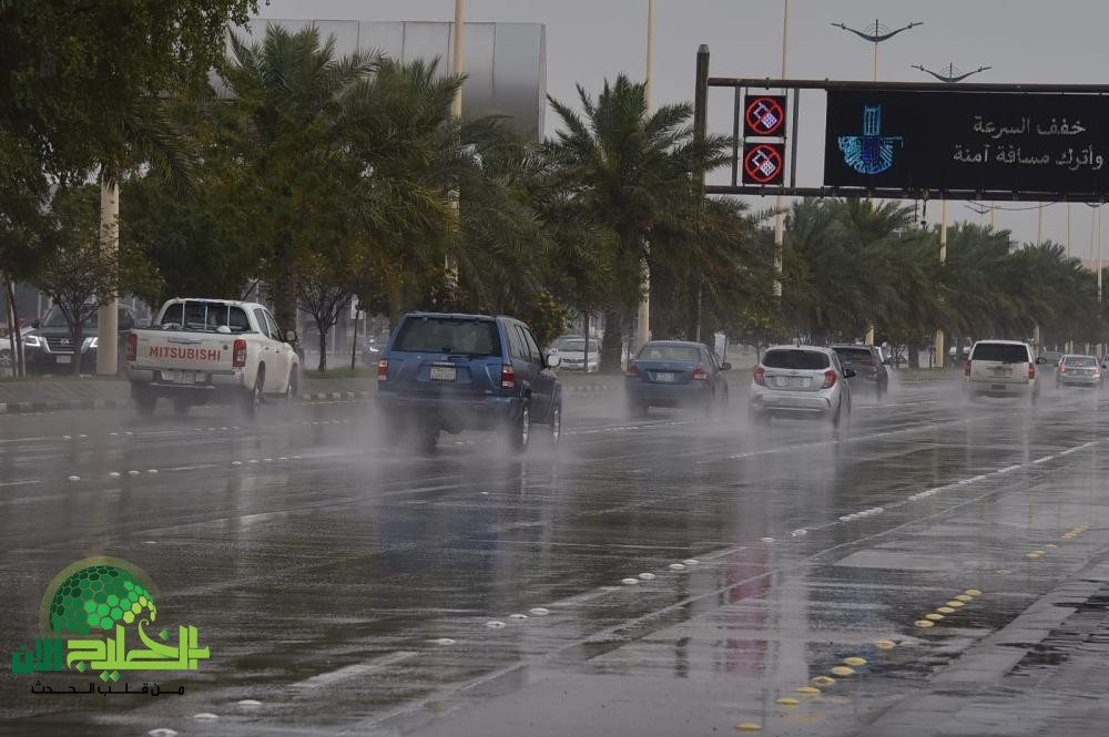 تحذيرات الدفاع المدني من الحالة المطرية في السعودية حتى الثلاثاء(2)