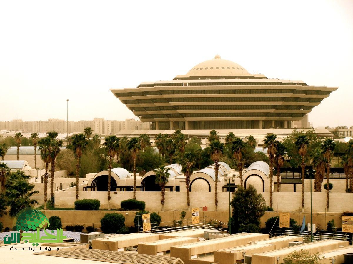 رسميًا.. وزارة الداخلية السعودية توضح رسوم تجديد الإقامة للمغتربين وتكشف الفئات المعفاة في 2025