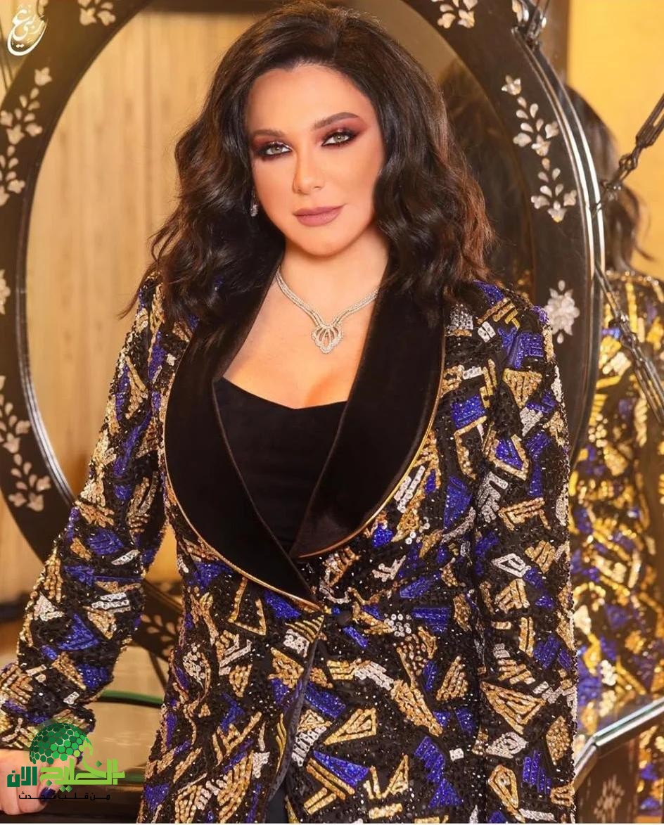 هل يفتح الاعتذار الباب أمام تراجع قرار شطب سلاف فواخرجي من نقابة الفنانين السوريين؟